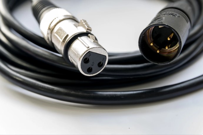 На что следует обращать внимание при выборе кабеля XLR?